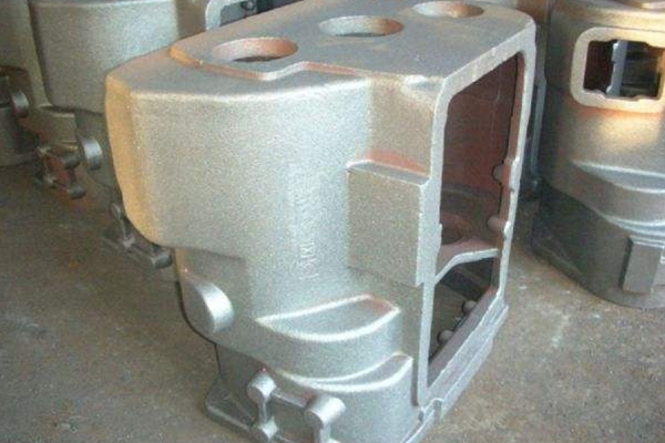 重庆钢铁： 公司生产的复合钢不是双相钢是常用的普碳钢或低合金钢和不锈钢焊接复合后轧制成材
